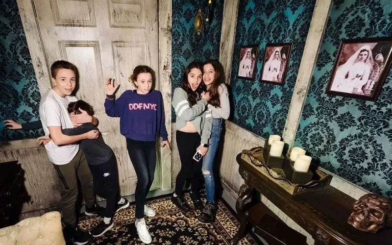 اتاق فرار چیست