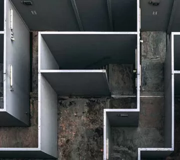 فضای مارپیچ مانند برای اجرای معمای اتاق فرار