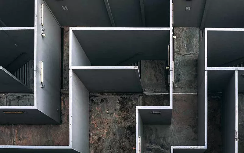 فضای مارپیچ مانند برای اجرای معمای اتاق فرار